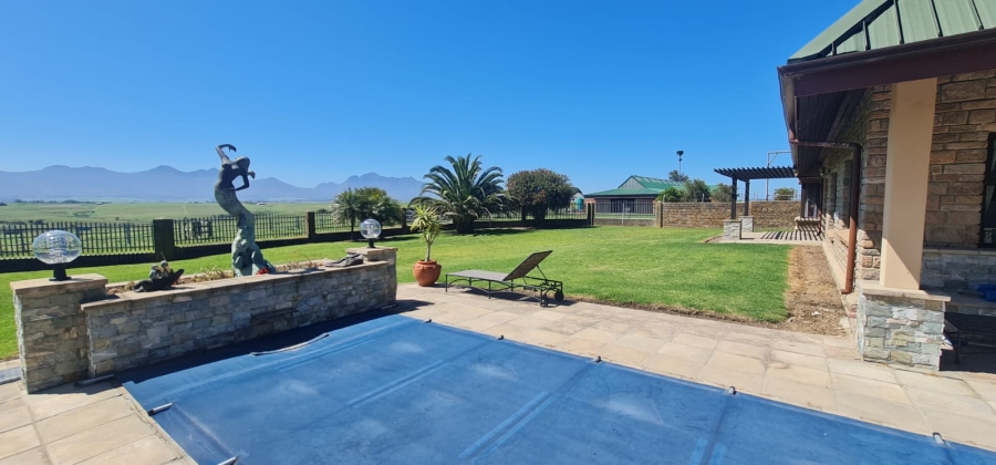 3 Bedroom Property for Sale in Glentana Western Cape